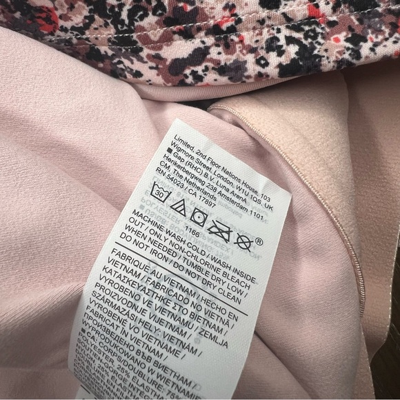 Athleta Conscious Crop Sports Bra Size 3X NWOT Pink Multi Yoga Gym - Picture 12 of 16